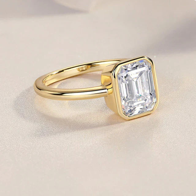 Emily | Moissanite Radiance Ring | Gold