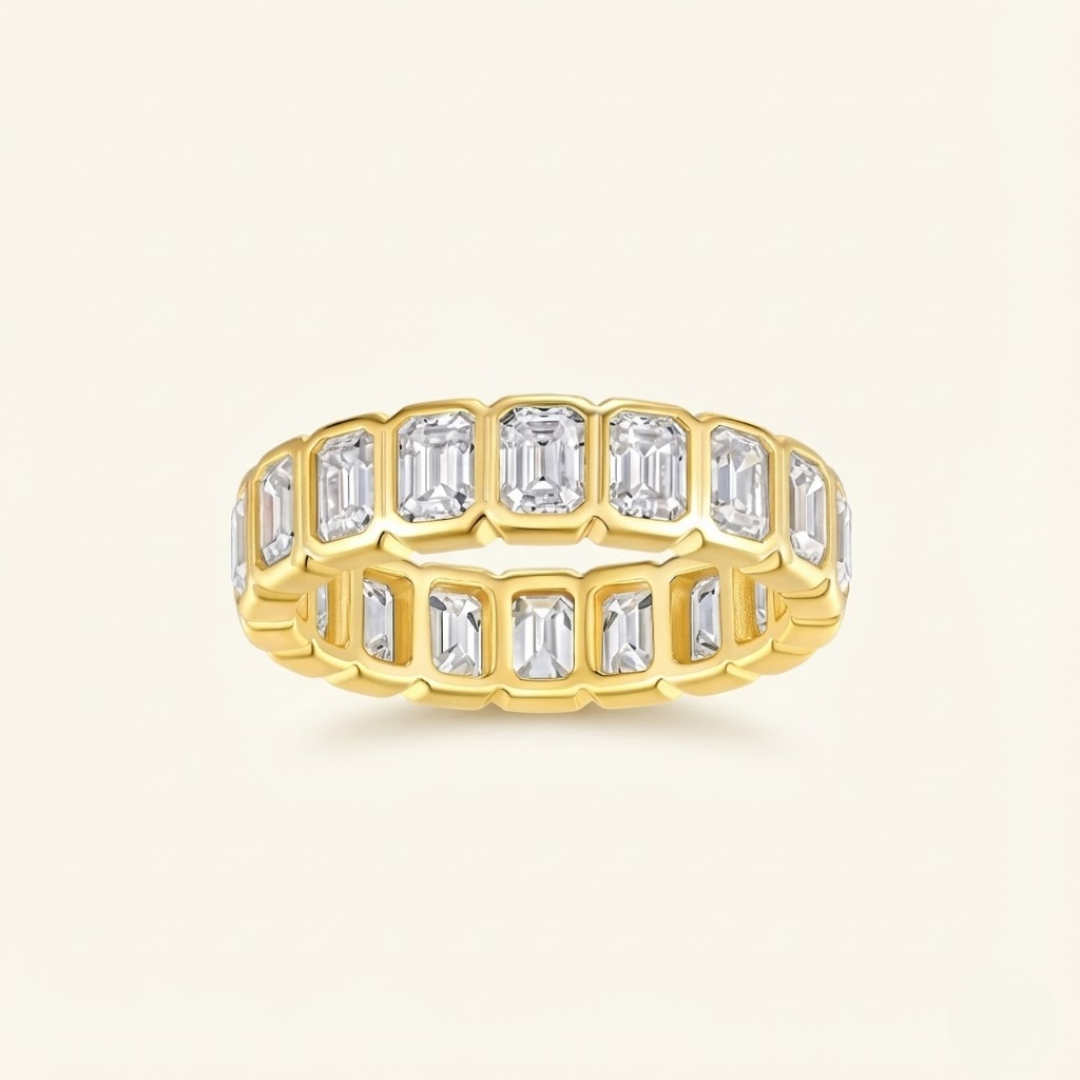 Emma | Classic Moissanite Ring | Gold