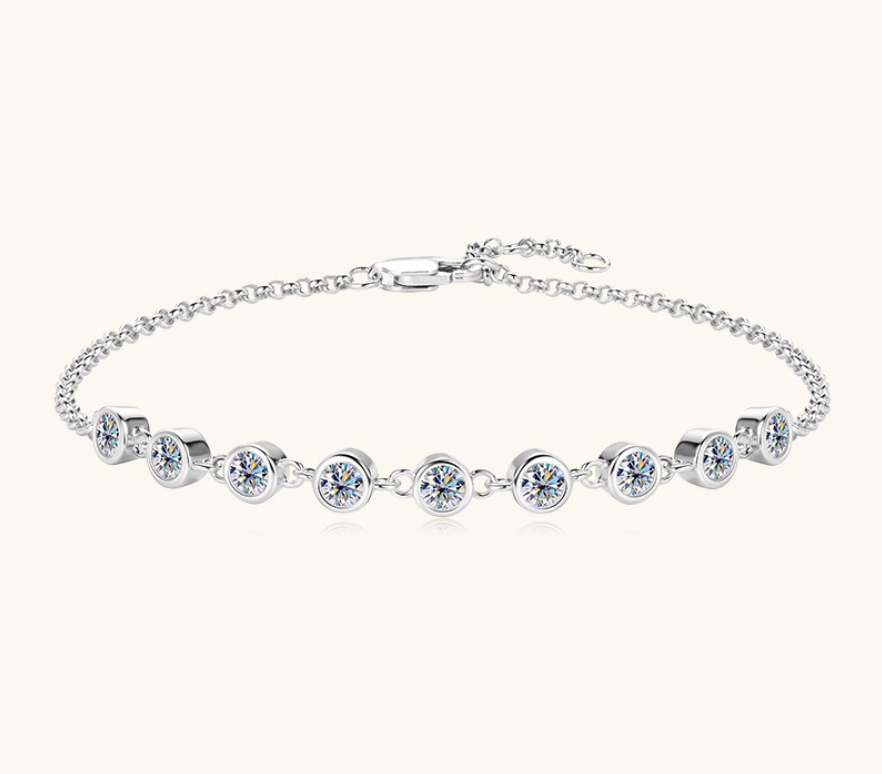 Olivia | Moissanite Radiance Bracelet | Gold