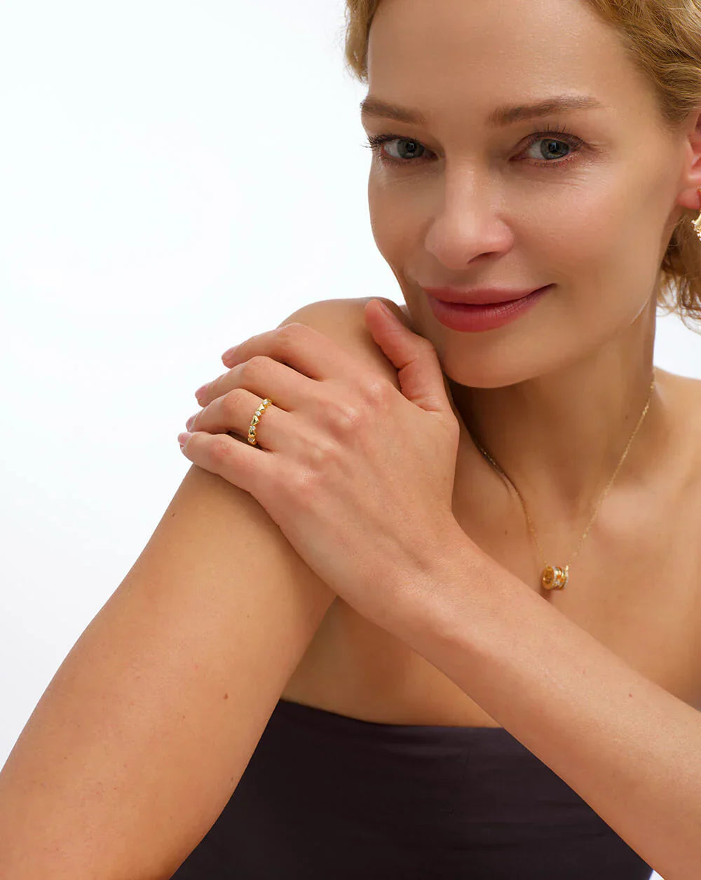 Brooke | Classic Moissanite Ring | Gold