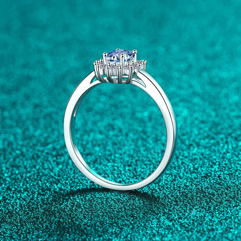 Olivia | Moissanite Sparkle Ring | Silver