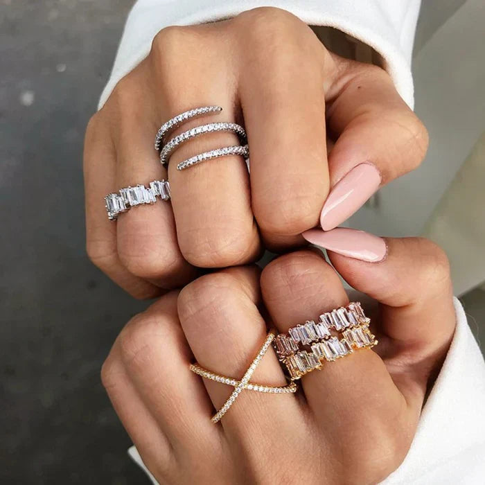 Olivia | Moissanite Sparkle Ring | Gold