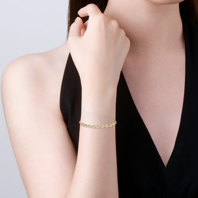Olivia | Moissanite Radiance Bracelet | Gold