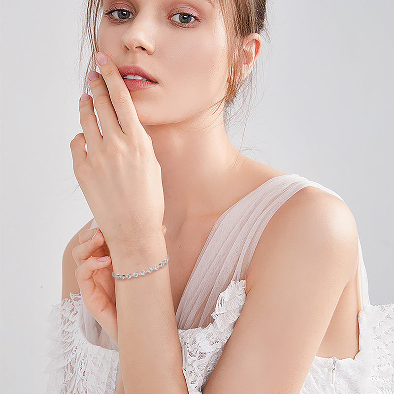 Olivia | Moissanite Radiance Bracelet | Gold